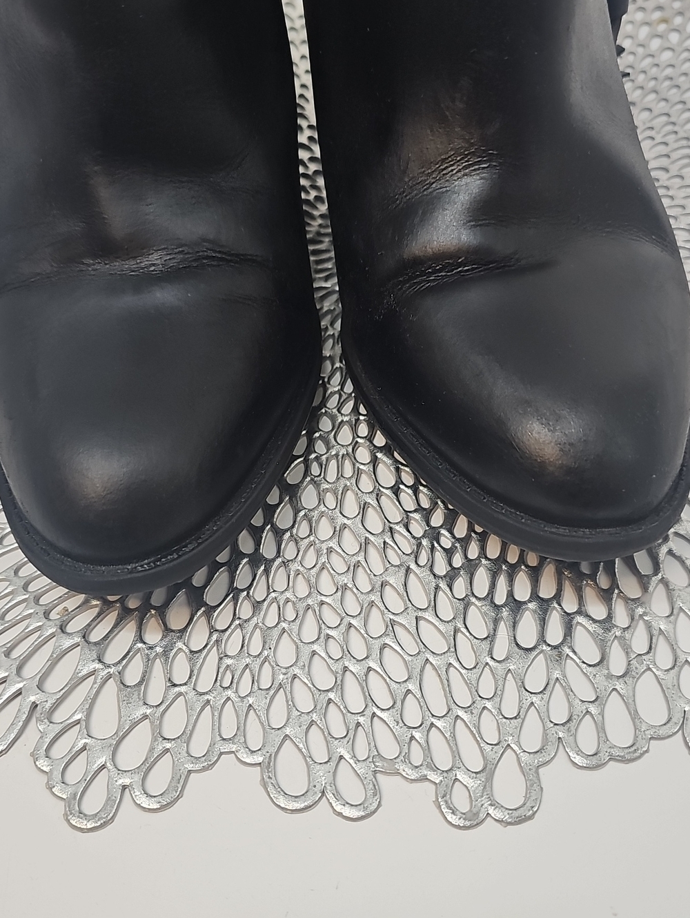 Vionic Black Weather Resistant Booties. - Picture 6 of 14